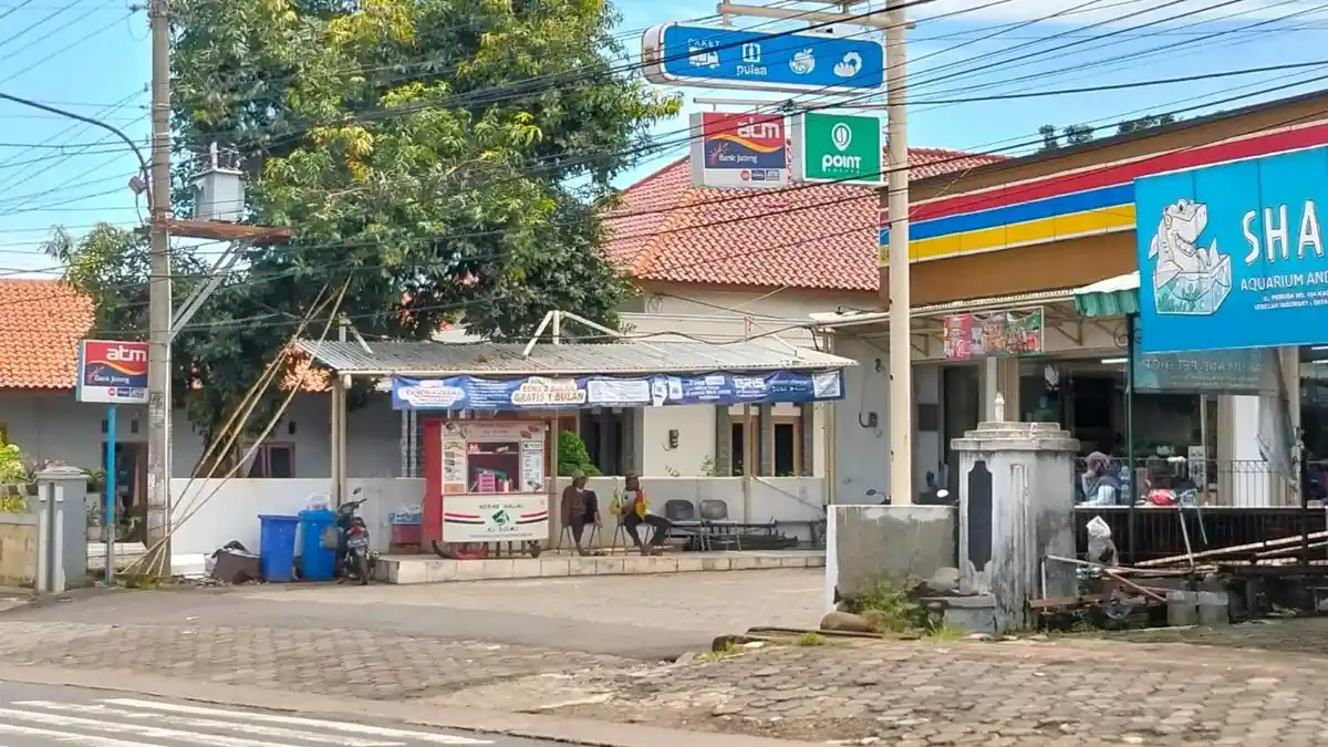 Selama Ramadan 2025, Minimarket di Batang Dilarang Buka 24 Jam Per Hari. Pagi Dijatah untuk Warung