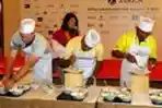 Beginilah Ribetnya Bila Pegolf Meracik Kue Tart