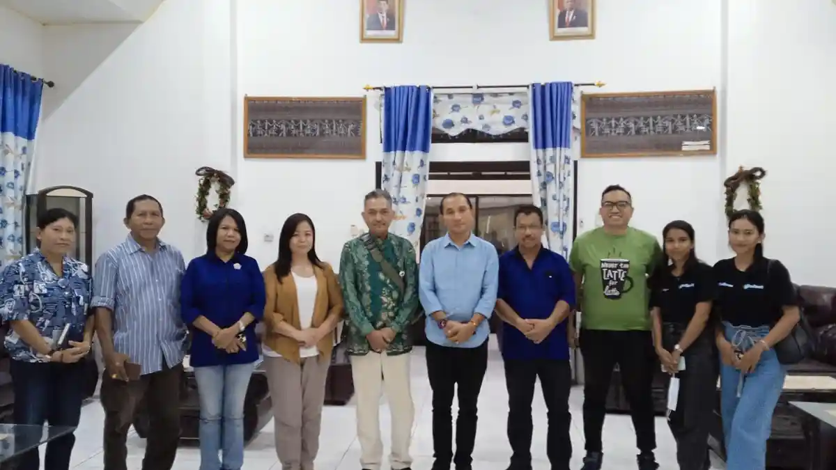 Peringati Hari Buruh di Maumere, Disnakertrans Sikka Bazaar, Jalan Sehat dan Panggung Hiburan
