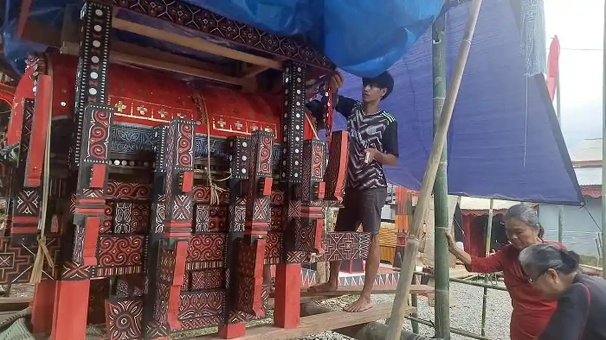 Mengenal Lebih Dekat Ritual Ma'palao Rambu Solo Toraja: Tradisi Arak-arakan Peti Jenazah