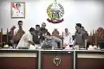 Gelar Paripurna Pemandangan Umum Fraksi Terhadap 2 Ranperda