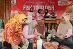 Kelompok-relawan-Srikandi-Ganjar-Jateng-pelatihan-membuat-makanan-olahan-ikan.jpg
