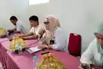 SEKOLAH-RAKYAT-Camat-Pattallassang-Bansuhari-Said-memberikan-sambutan.jpg