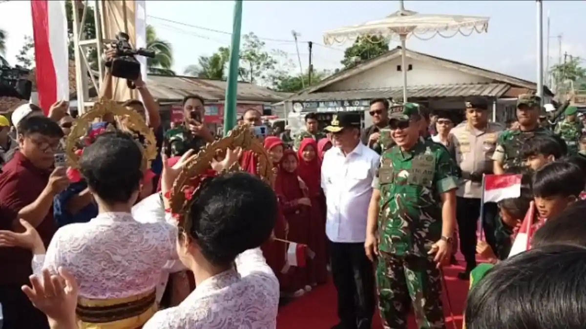 Komandan Pusterad Tutup Karya Bakti TNI AD di Sajira-Lebak