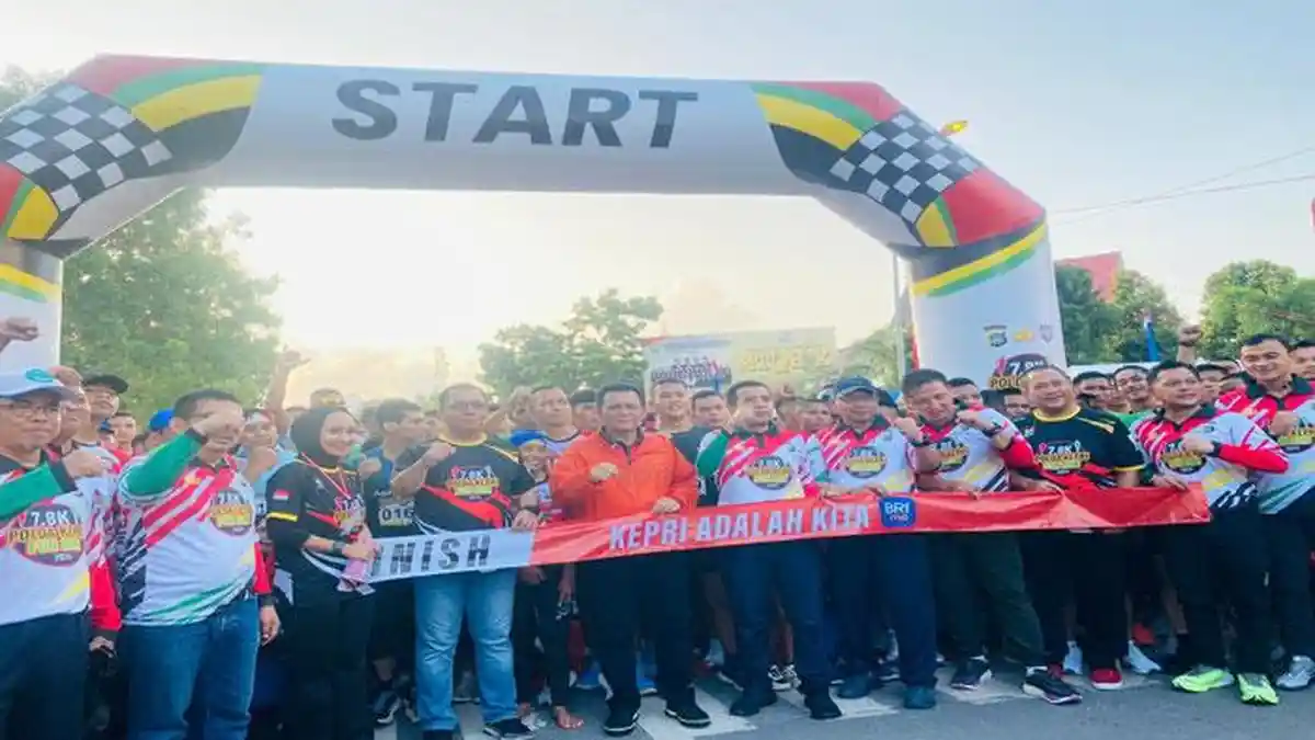 1440 Pelari Ramaikan Polda Kepri Fun Run Sejauh 7.8 KM di Batam