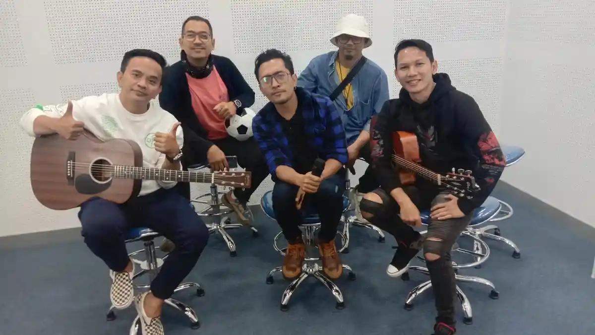 Berkunjung ke Tribun Jabar, The Titans Tampilkan Single Terbaru