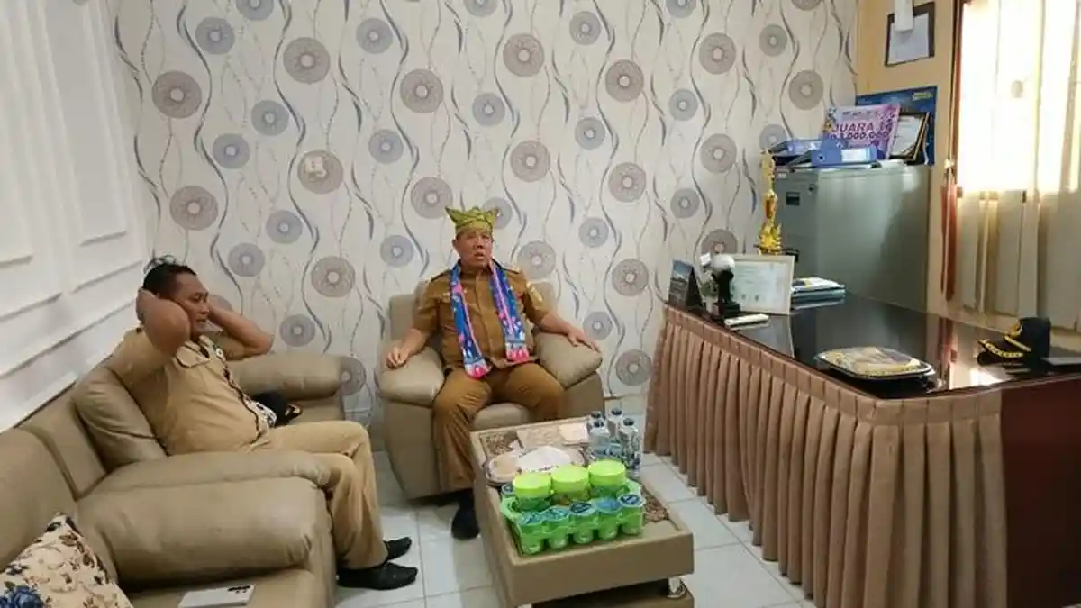 Tak Punya Ruang Pertemuan, Kepala SMAN 1 Damar Curhat ke Gubernur Babel Hidayat Arsani