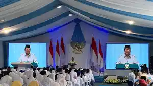 Presiden-Prabowo-Luncurkan-Smartboard-untuk-Digitalisasi-Pendidikan-di-Sekolah.jpg