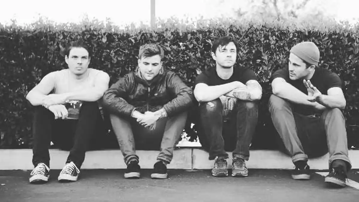 Lirik dan Terjemahan Lagu Seven Years - Saosin: Taking On Seven Years