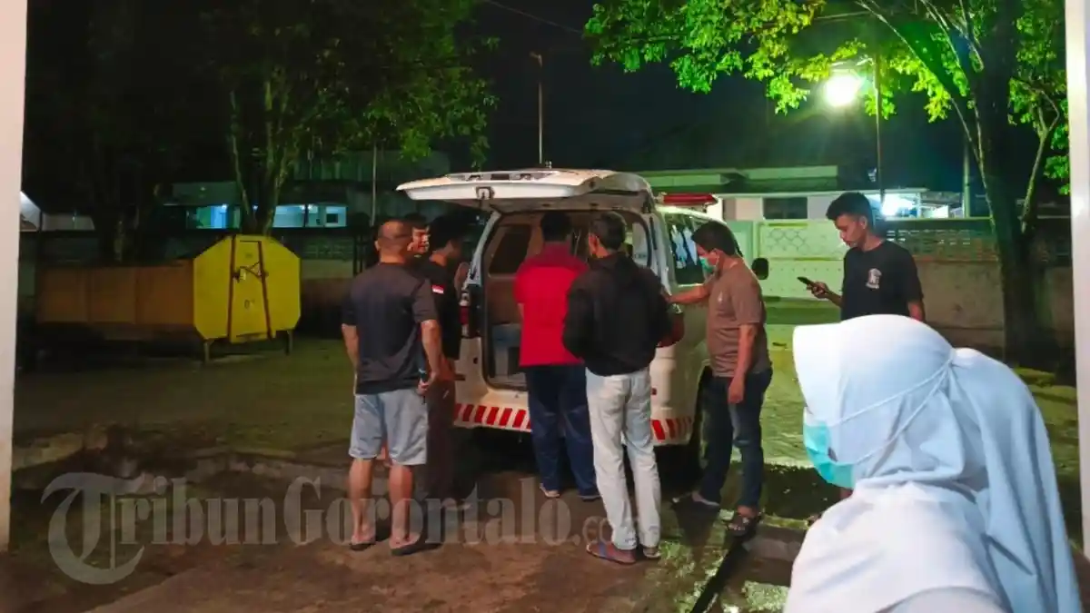 BREAKING NEWS: Pasutri di Kelurahan Botu Gorontalo Tertimpa Tanah Longsor, Satu Orang Tewas