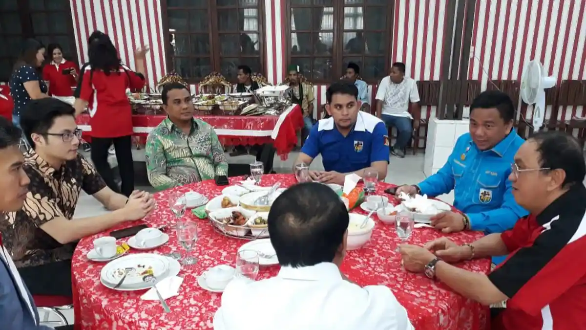 Menpora RI Bawa Adrian Paruntu Lakukan Kunjungan ke Unsrat dan Minahasa