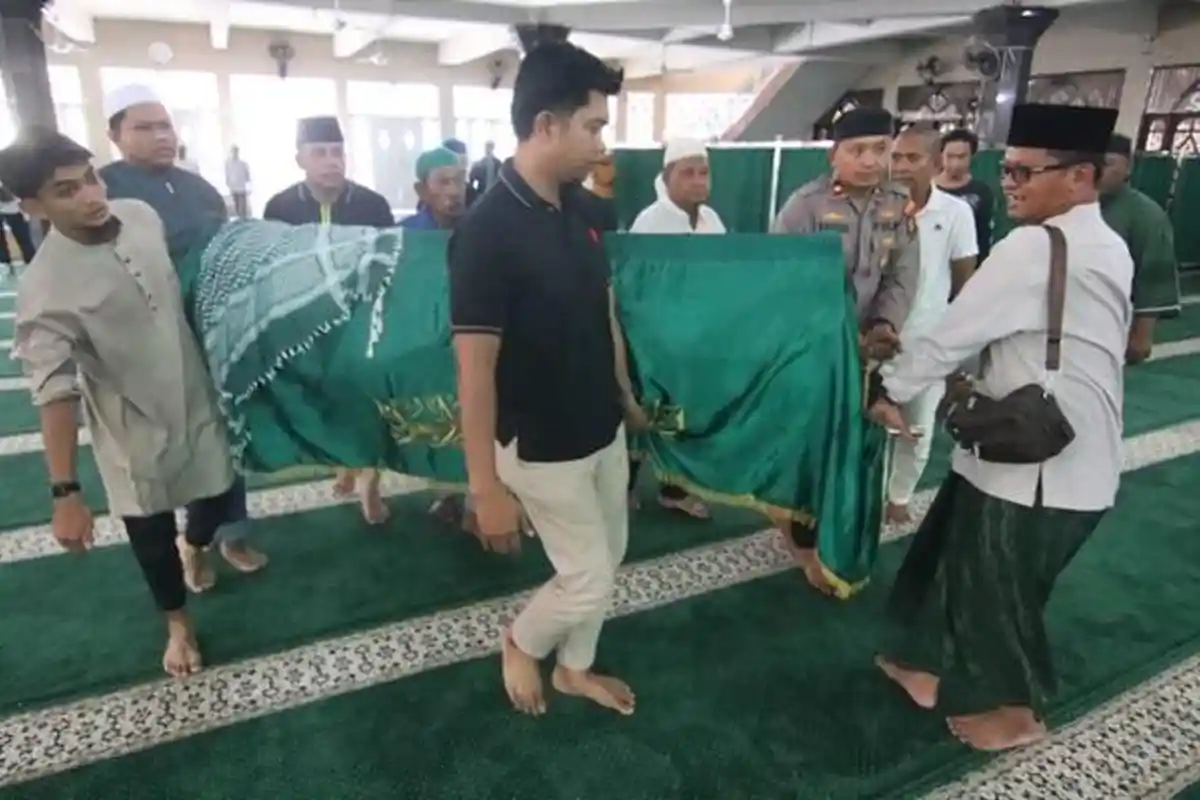 Kenang Sosok Imam Masjid Al Ula yang Wafat saat Pimpin Salat Subuh, Tetangga: Baik dan Lembut Sekali