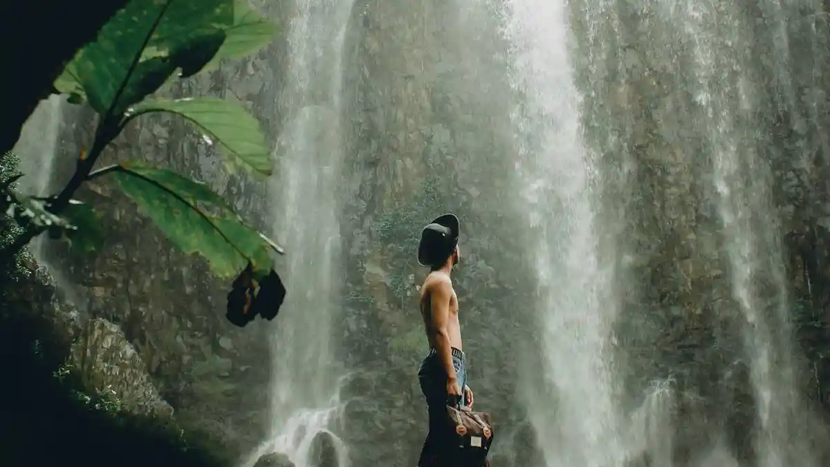 Indahnya Air Terjun Lengang Maros, Tawarkan Keindahan Panorama Alam Seperti Bantimurung