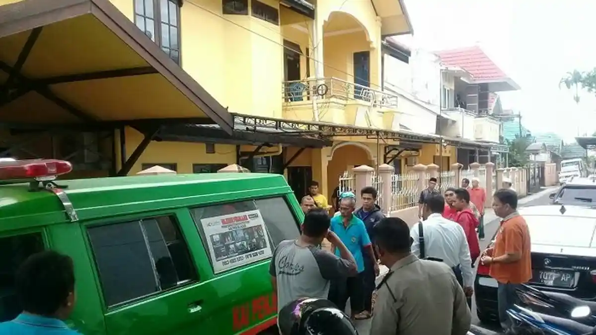 Jasad Pria Telentang di Kamar Kos Gemparkan Warga