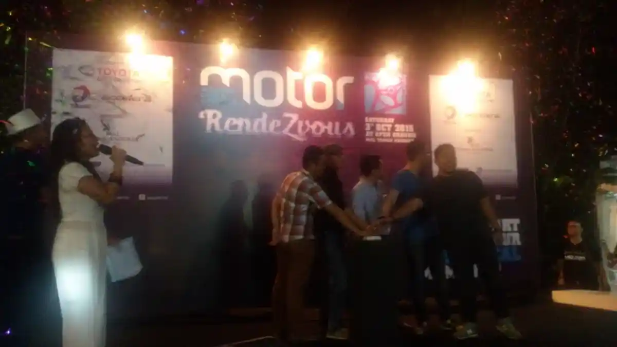 Majalah MOTOR Luncurkan Logo Baru dan Website Motorfreakz.com - ultah-majalah-motor-20-foto-1_20151003_213416.jpg