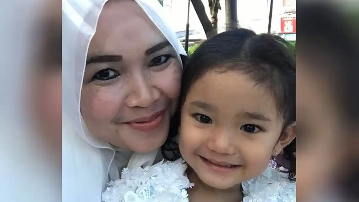 Doa Ibunda Ayu Ting Ting untuk Cucunya yang Sedang Berulang Tahun