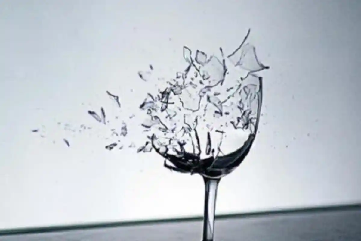 Arti Mimpi Gelas Pecah, Ternyata Bisa Jadi Tanda Kekecewaan, Ini Tafsir Lengkapnya