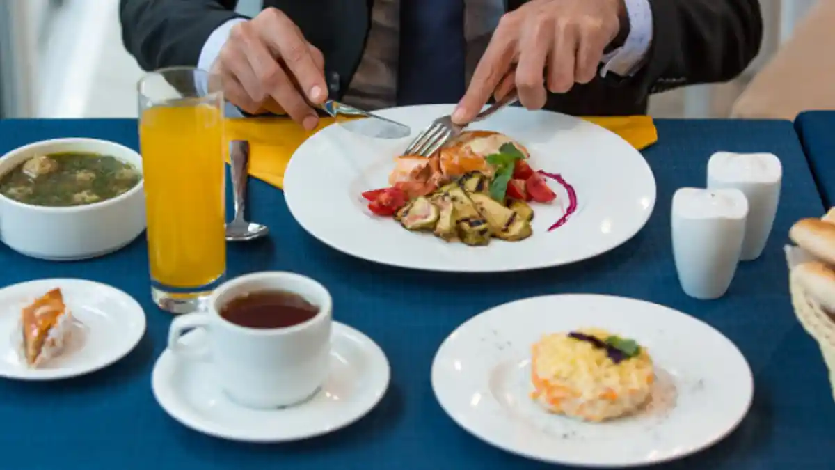 8 Tips Buka Puasa yang Baik untuk Kesehatan, Hindari Makanan yang Digoreng dan Jangan Buru-buru