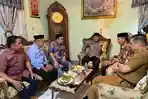 Komjen-Fadil-Imran-berkunjung-ke-kediaman-Ketua-MUI-Takalar-23111.jpg