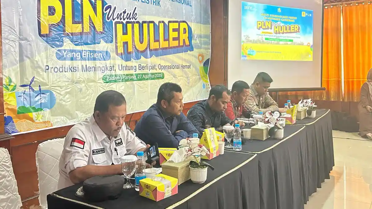 Peringati HPN 2025, PLN UP3 Bukittinggi Dorong Transformasi Huller Diesel ke Listrik