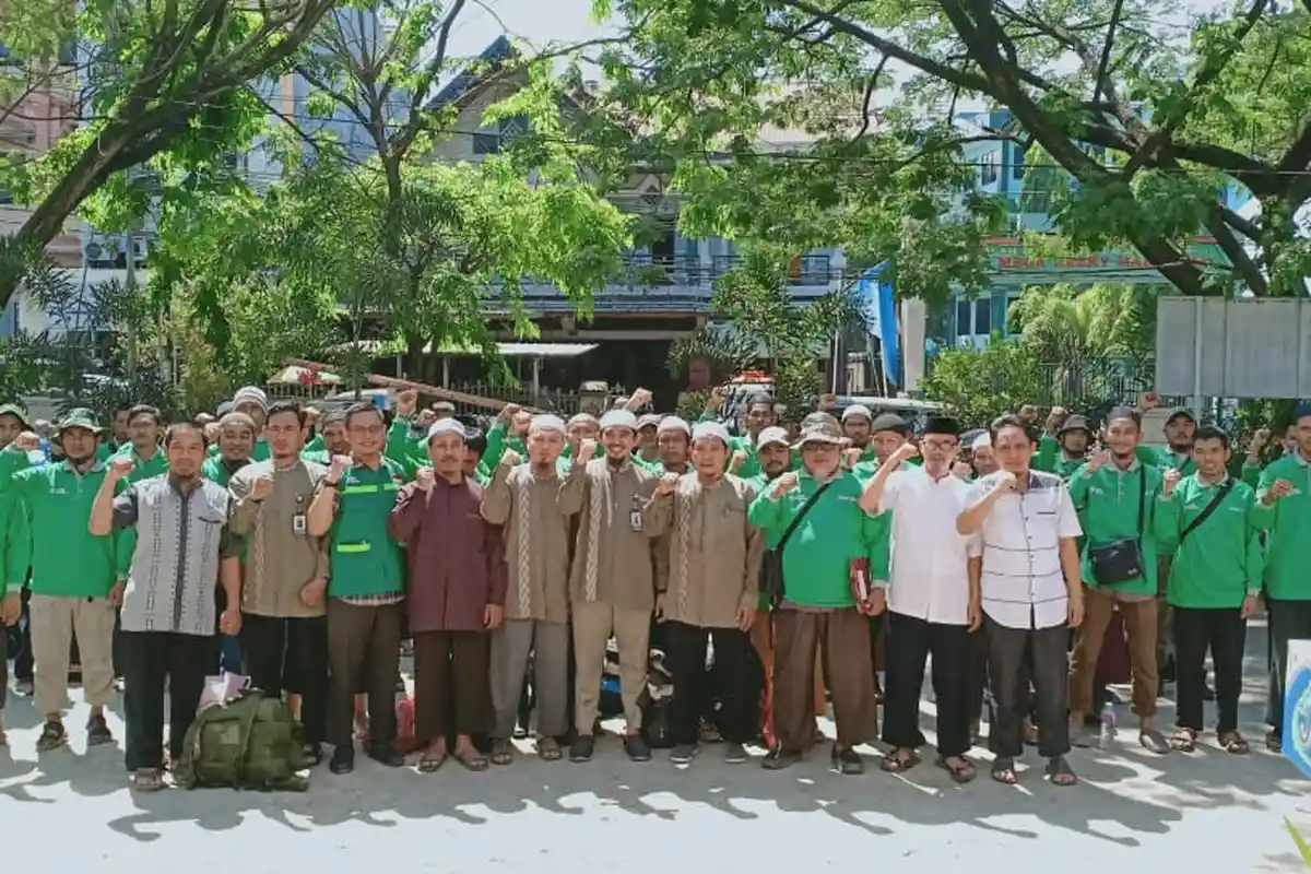 Gempa Palu - Relawan Wahdah Islamiyah Salurkan Bantuan untuk Korban Gempa di Sulteng