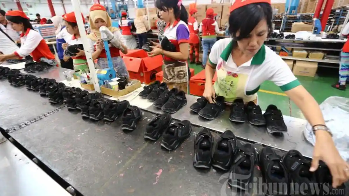 Dampak Pandemi, Pabrik Sepatu di Tangerang PHK 1.800 Karyawan, Total 40.000 Buruh Dirumahkan