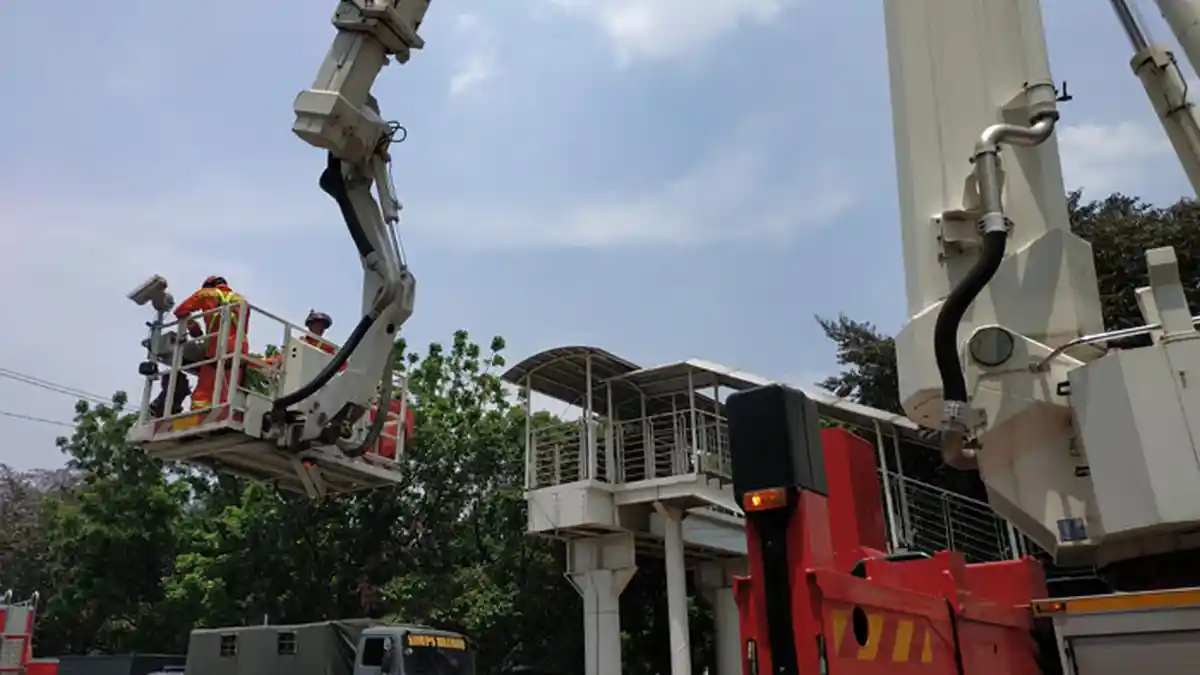Asap Terlihat di Atas Gedung KPK, 3 Mobil Damkar Diturunkan, Ini yang Terjadi