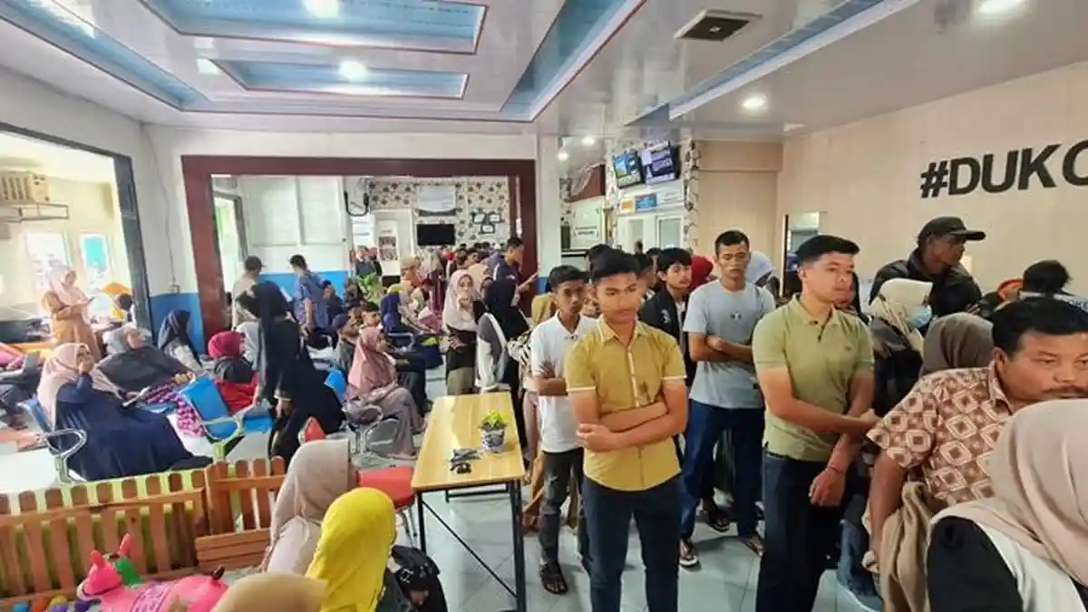 Pemilih Pemula Ramai-ramai Buat e-KTP, Disdukcapil Aceh Tengah Buka Layanan 24 Jam