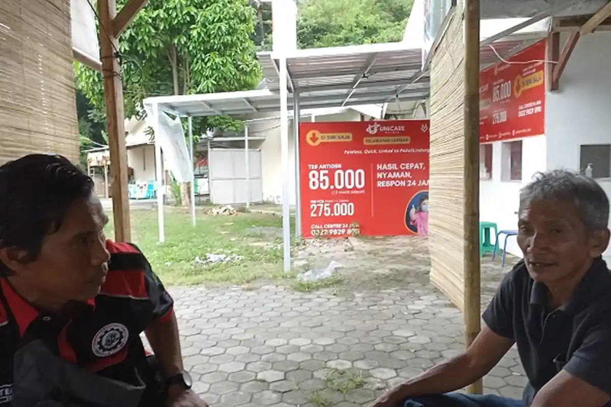 Cerita Sopir Truk Tronton di NTB, Jarang Lebaran di Rumah dan Hampir Menangis Kangen Cucu