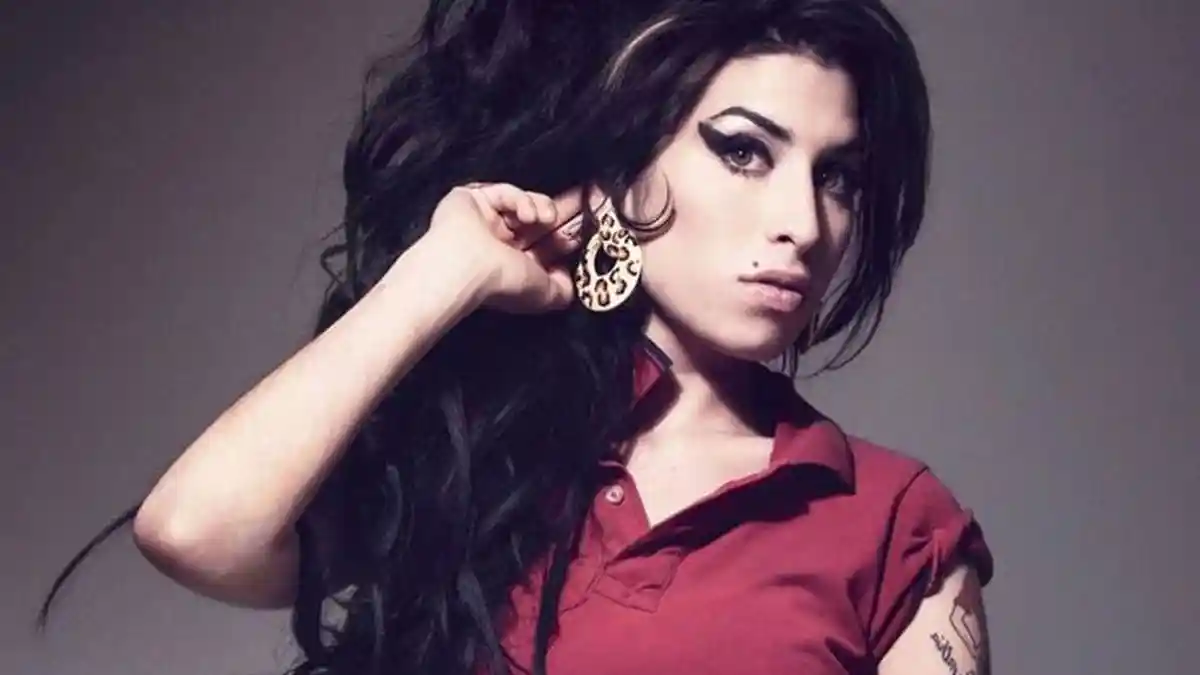Chord Gitar dan Lirik Lagu Wake Up Alone - Amy Winehouse