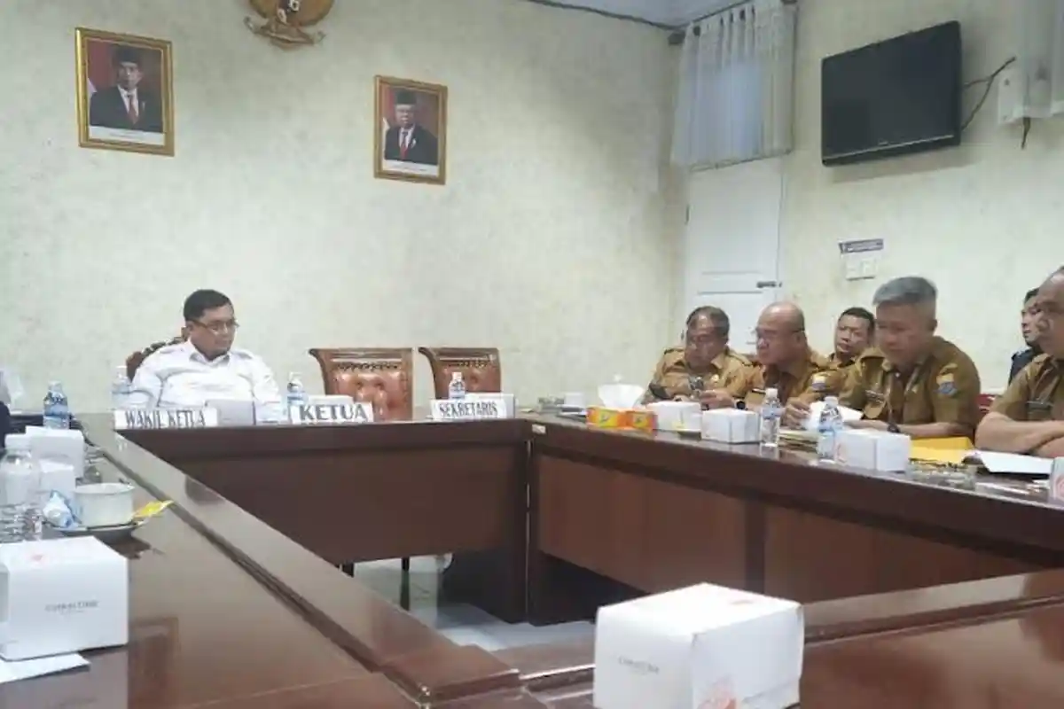 Evaluasi Progres Proyek Multiyears, Komisi III DPRD Provinsi Jambi RDP Bersama PUPR