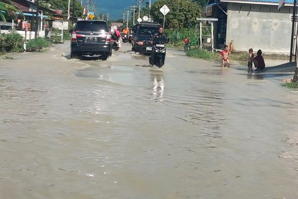 Banjir Aceh Tenggara Ikut Rendami Jalan Nasional Kuning - Kuta Langlang