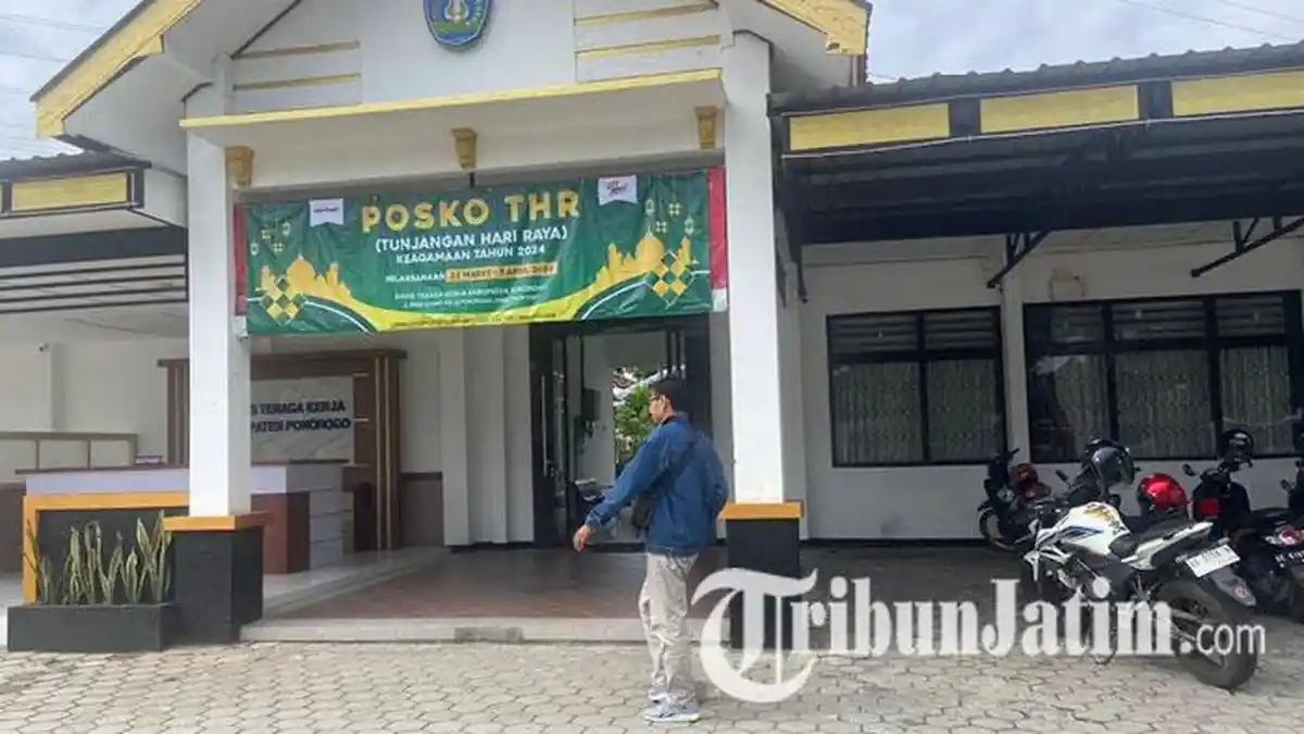 Disnaker Ponorogo Buka Posko THR, Ingatkan Perusahaan Wajib Sudah Beri THR 7 Hari sebelum Hari Raya