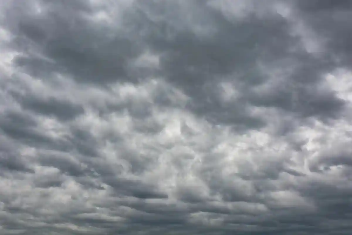 Prakiraan Cuaca Tangerang dan Banten Senin 9 Desember 2024: Sebagian Berawan Tebal