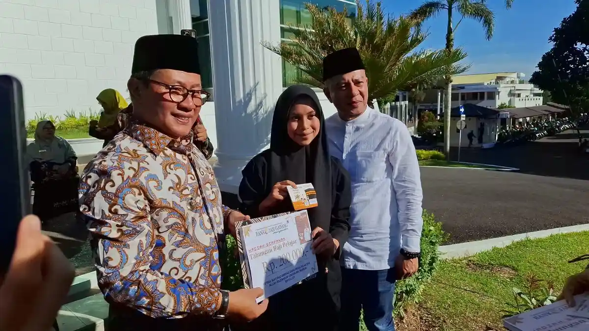 Inginkan Usia Muda Tunaikan Rukun Islam Kelima, Pemko Bukittinggi Launching Tabungan Haji Pelajar