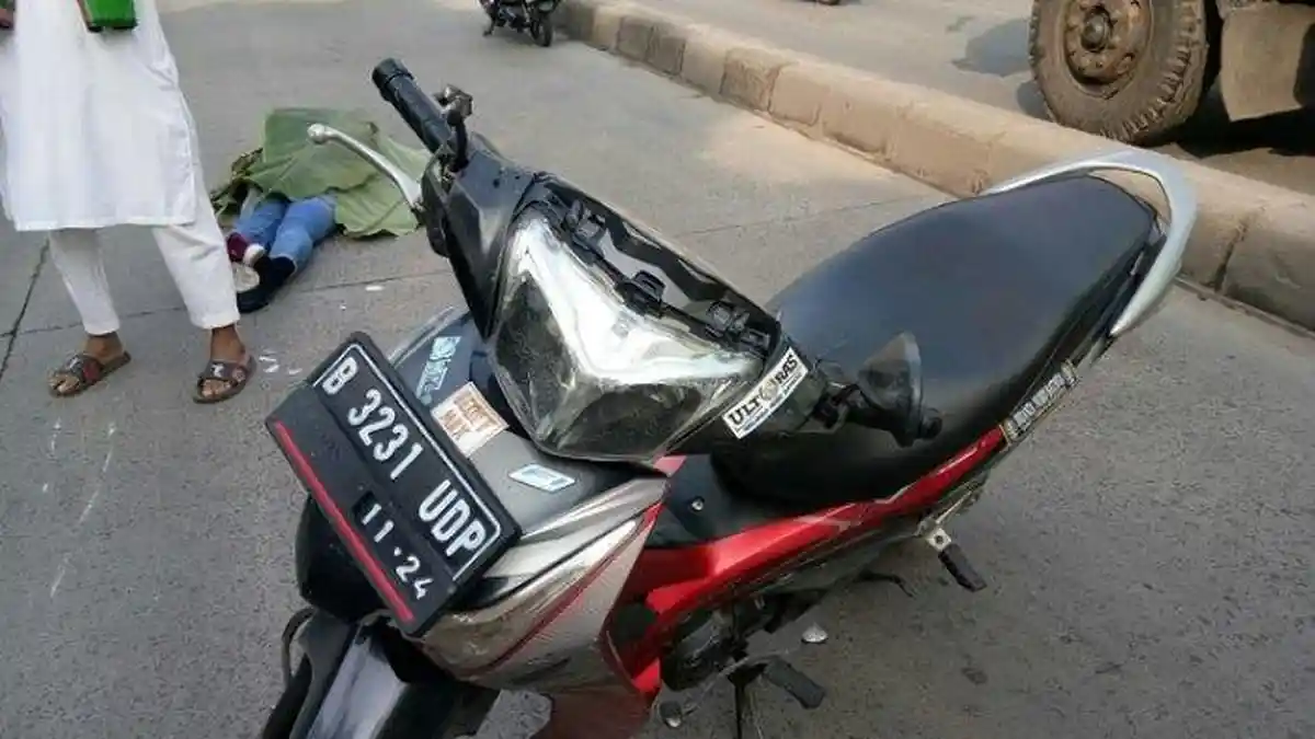 Pemotor di Tanjung Priok Tewas Terlindas Truk Karena Gagal Mendahului Mobil