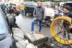 Geram Jalanan Rusak Akibat Galian, Tri Adhianto Wajibkan dan Tuntut Provider Tanggung Jawab Penuh