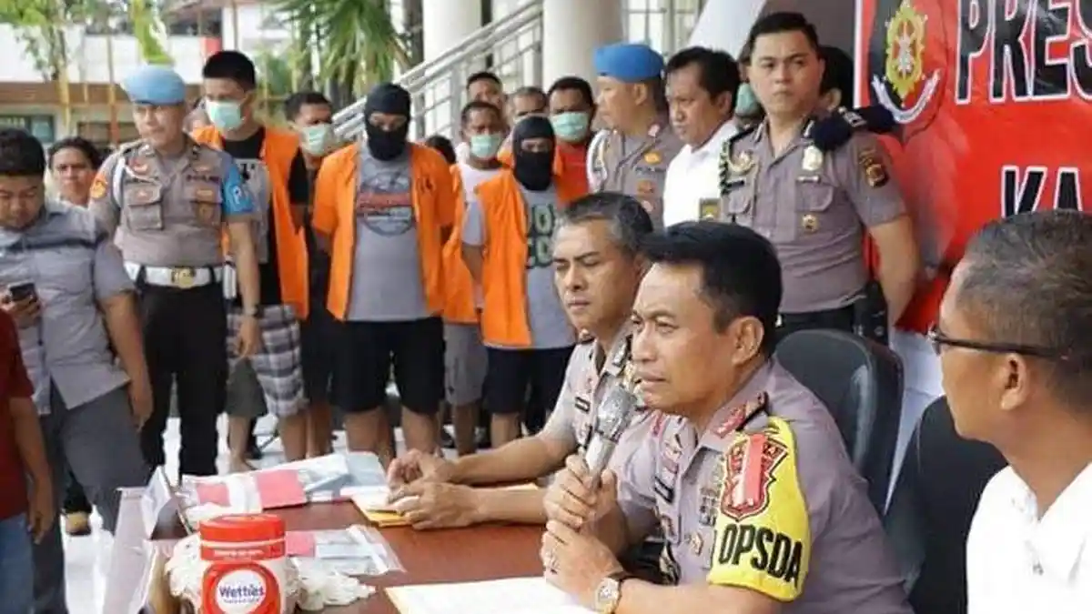 Kapolda Sulut Tegaskan Pecat 4 Anggota yang Terlibat Penggelapan Mobil