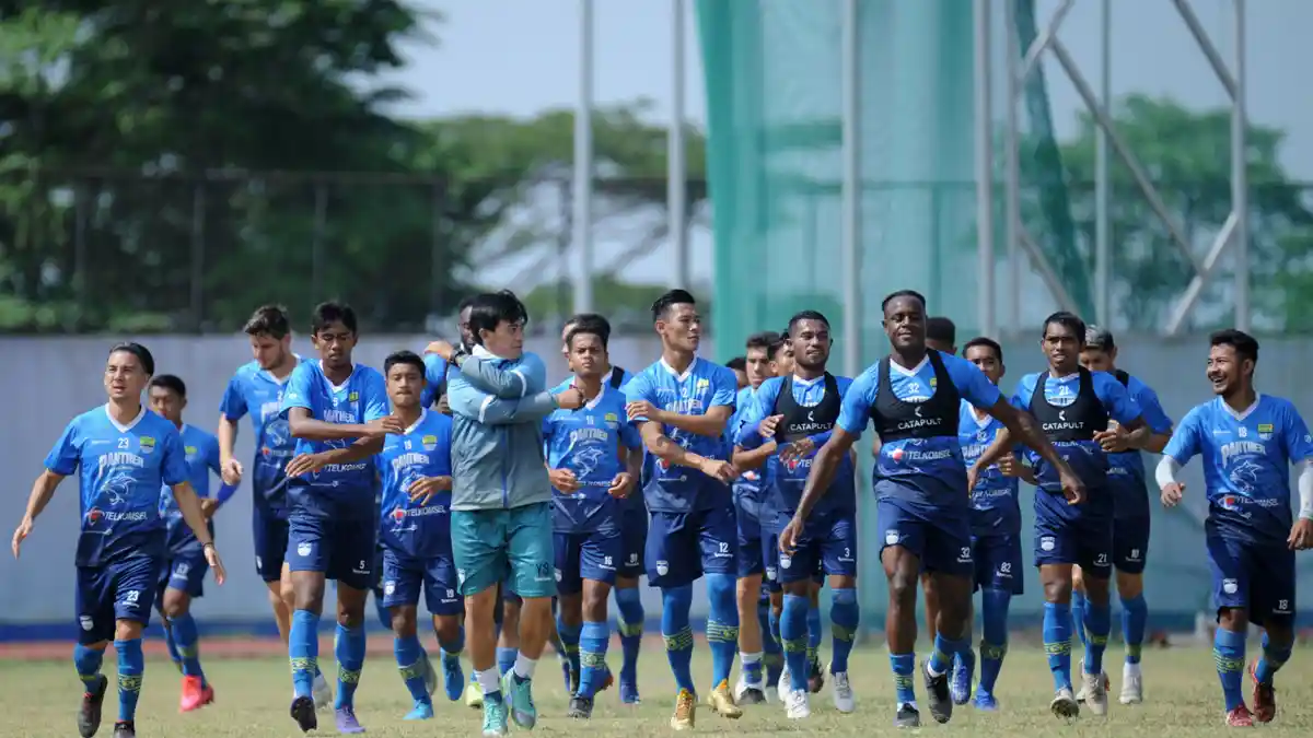 Game Internal Persib Bandung Imbang Tanpa Gol, Robert Alberts Soroti Performa 2 Pemain Menurun