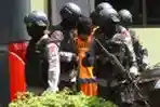 Densus 88 Kawal Terduga Teroris Dipindah ke-Jakarta