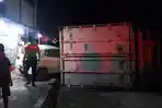 Truk-kontainer-mobil-dan-motorterlibat-kecelakaan-di-jombang.jpg