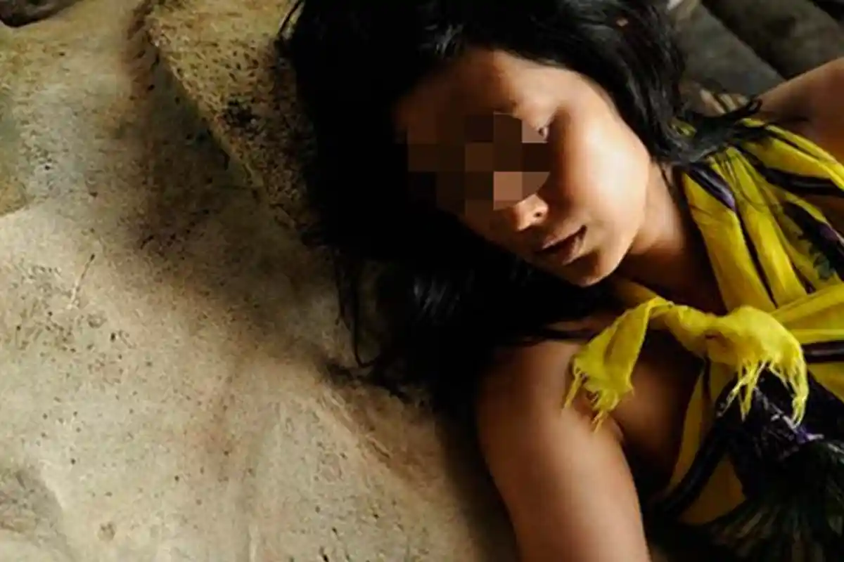 Terkurung Bersama 32 Pria, Tidak Disangka Wanita ini Alami Kejadian Pahit, Saling Rebutan Pistol