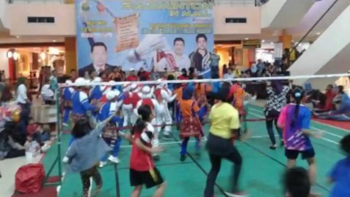 Badminton Mall di Jambi Berlangsung Sangat Meriah