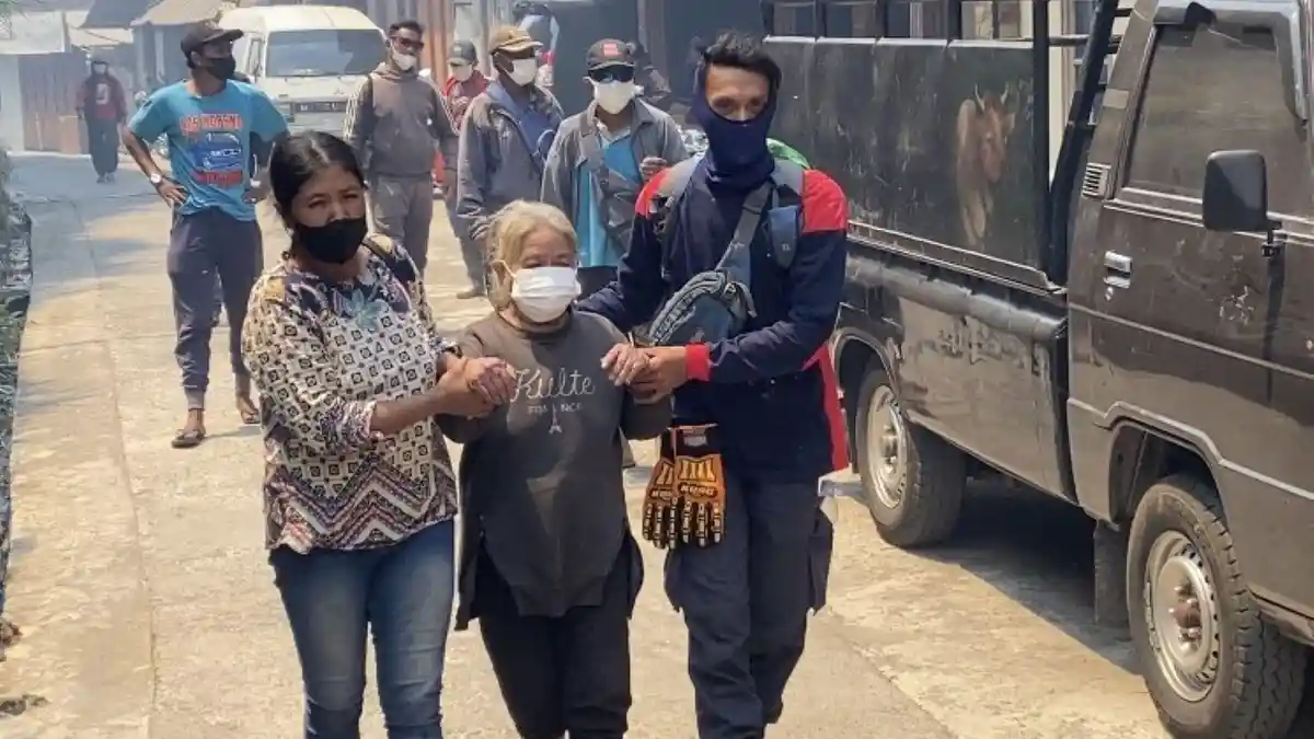 BREAKING NEWS: Kebakaran di Gunung Merbabu Semakin Luas, Warga Dievakuasi