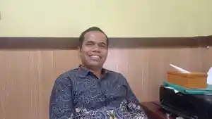 KPU-Kendari-Imbau-Paslon-Pilkada-2024-dan-LO-Turunkan-APS-yang-Terpasang-Sebelum-Tahapan-Kampanye.jpg