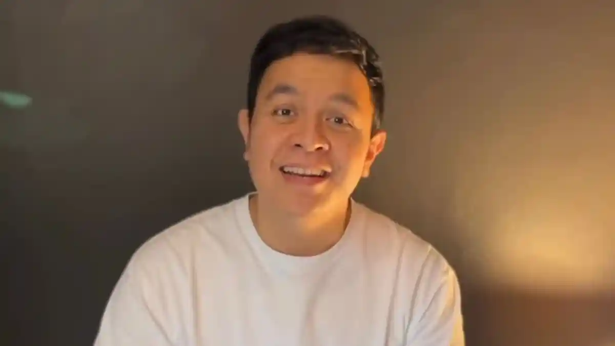 Profil Tulus: Penyanyi yang Single-nya Hati-Hati di Jalan Pecahkan Rekor