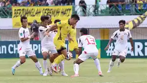 Laga-Barito-Putera-kuning-melawan-Deltras-FC.jpg