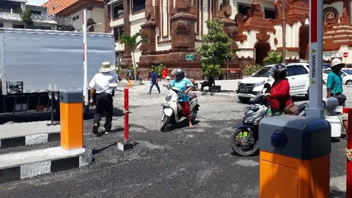 Pemakaian Minim, Perumda Pasar Akan Evaluasi Parkir Tapping di Pasar Badung