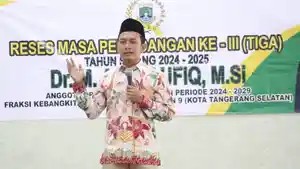 PENGHARGAAN-SANTRI-_-Direktur-INC-Dr-M-Aly-Taufiq.jpg