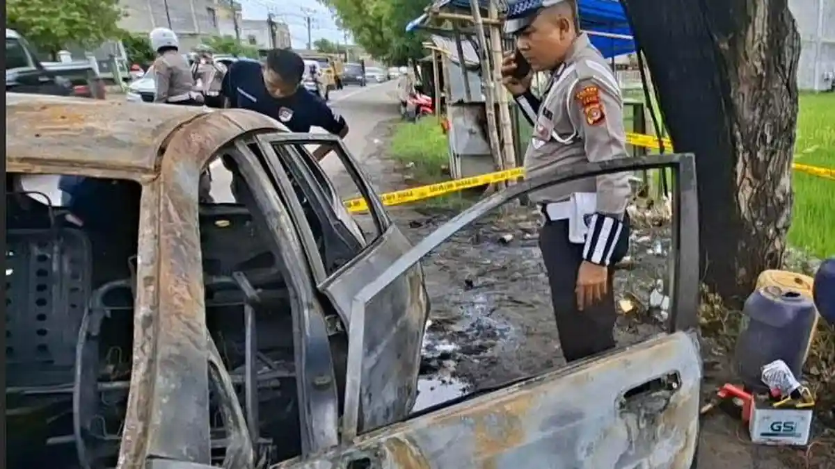 Mobil Terbakar di Peusangan, Polisi Temukan Jerigen Dekat Lokasi